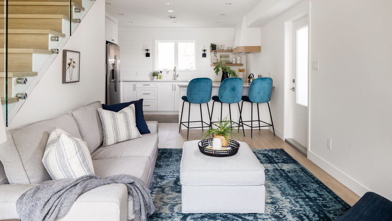 Photo of Livingroom in Central Lonsdale