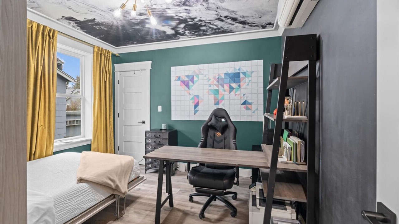 Photo of Bedroom in Whittier Heights