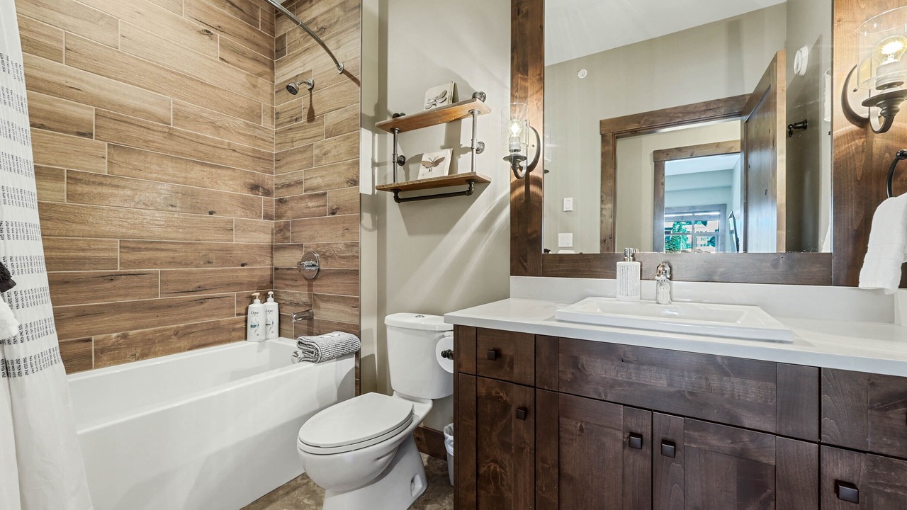 Photo of Bathroom in Sun Peaks