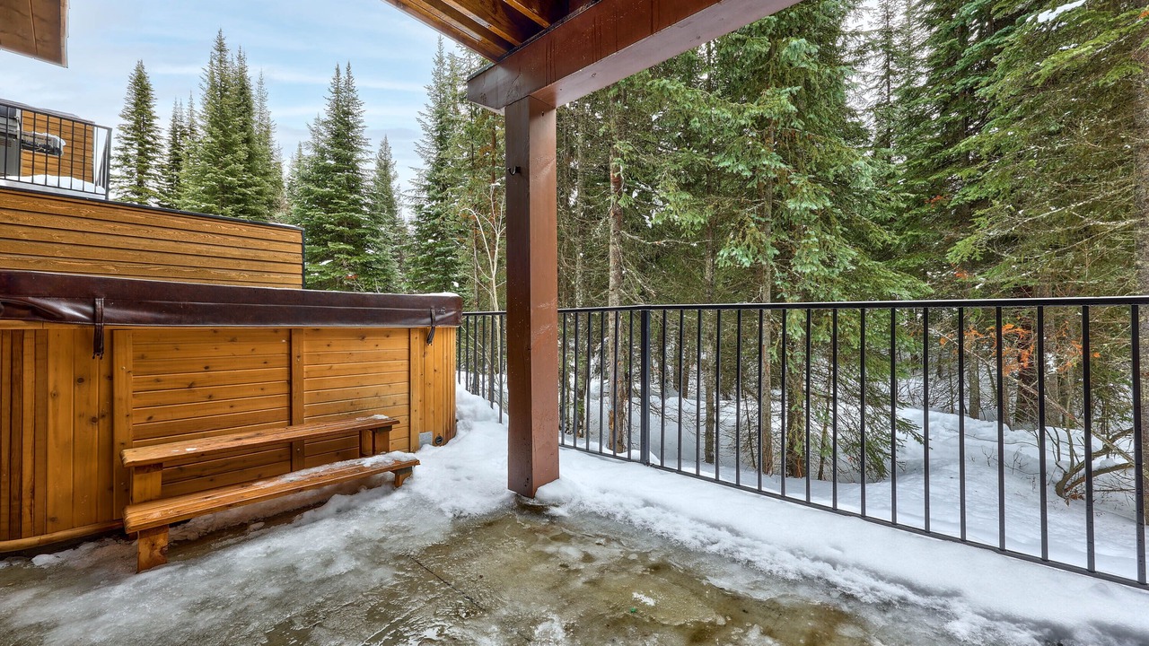 Photo of Patio Balcony in Sun Peaks