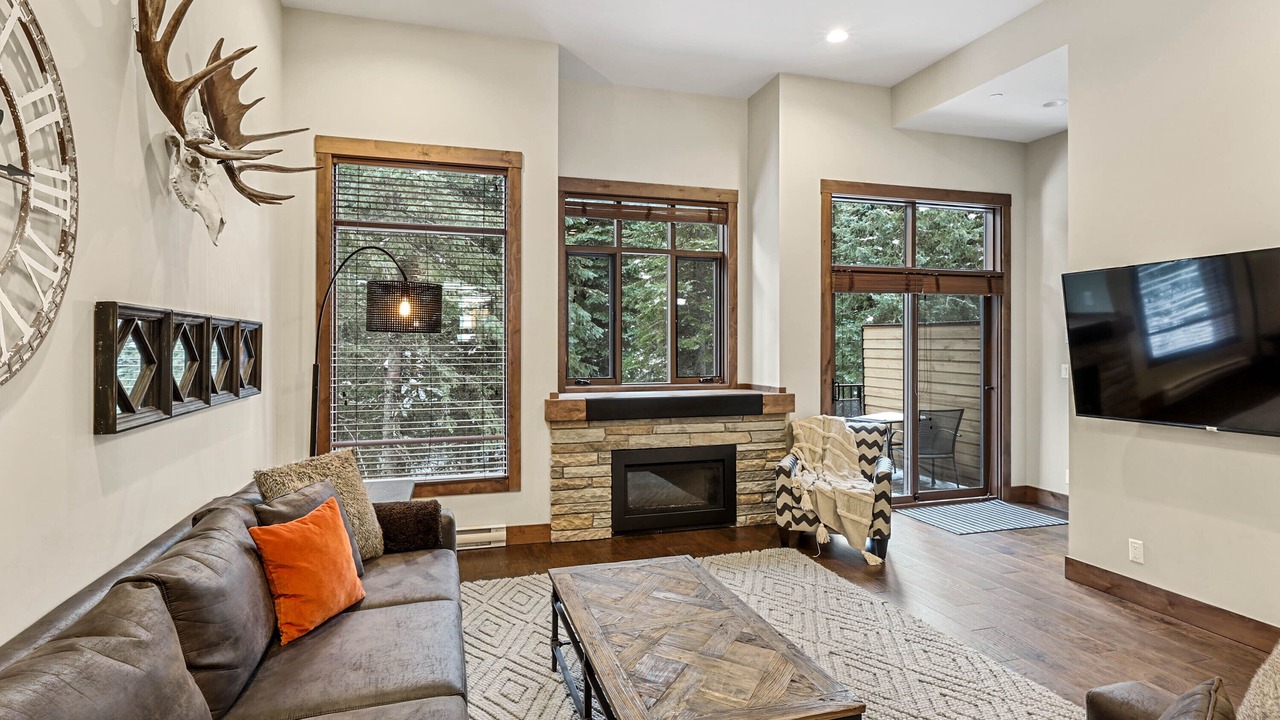 Photo of Livingroom in Sun Peaks