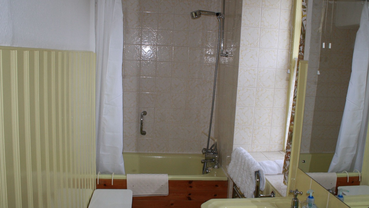 Photo of Bathroom in North Berwick