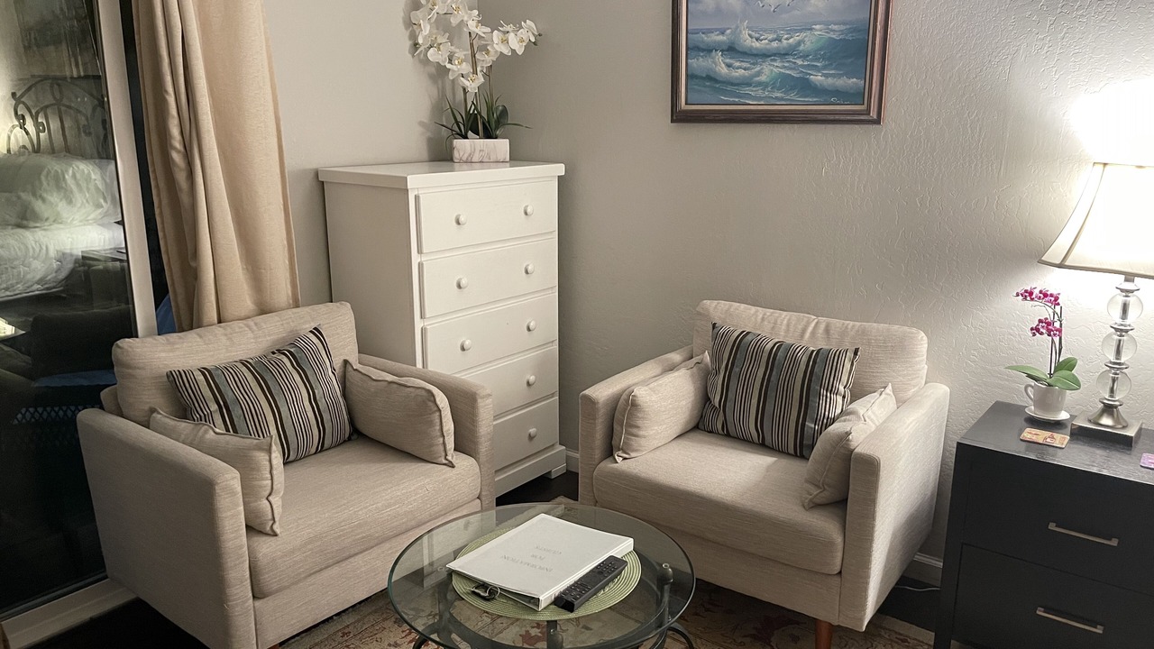 Photo of Livingroom in Eastside