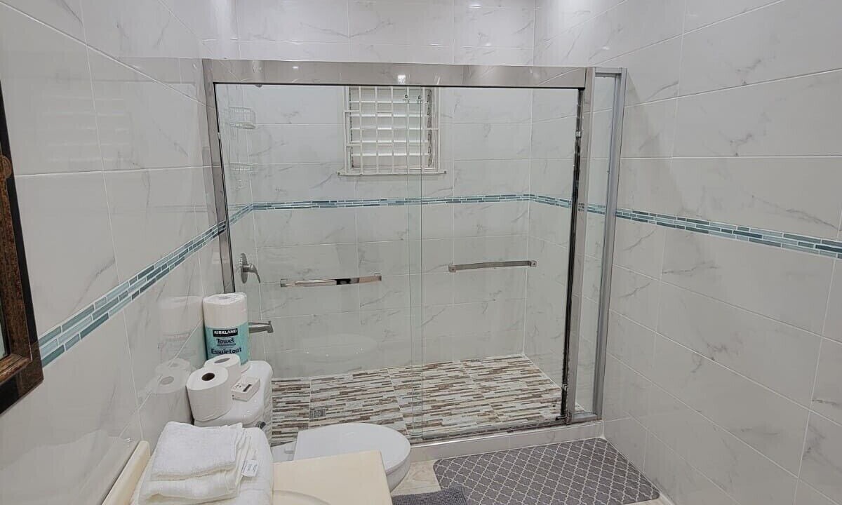 Photo of Bathroom in Tower Isle