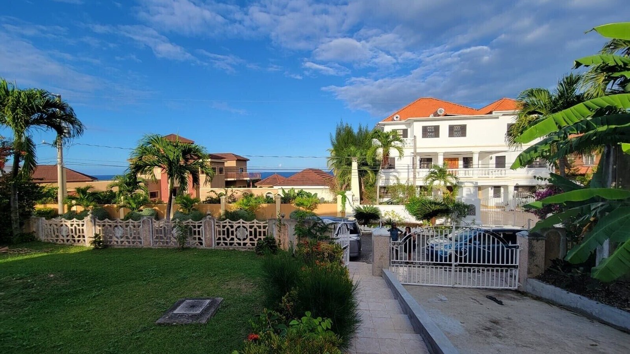 Photo of Outdoor in Tower Isle