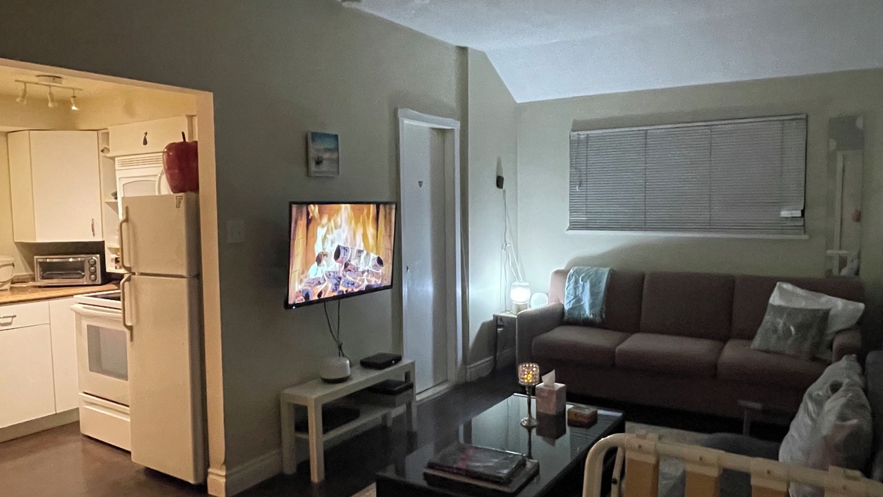 Photo of Livingroom in Lower Lonsdale