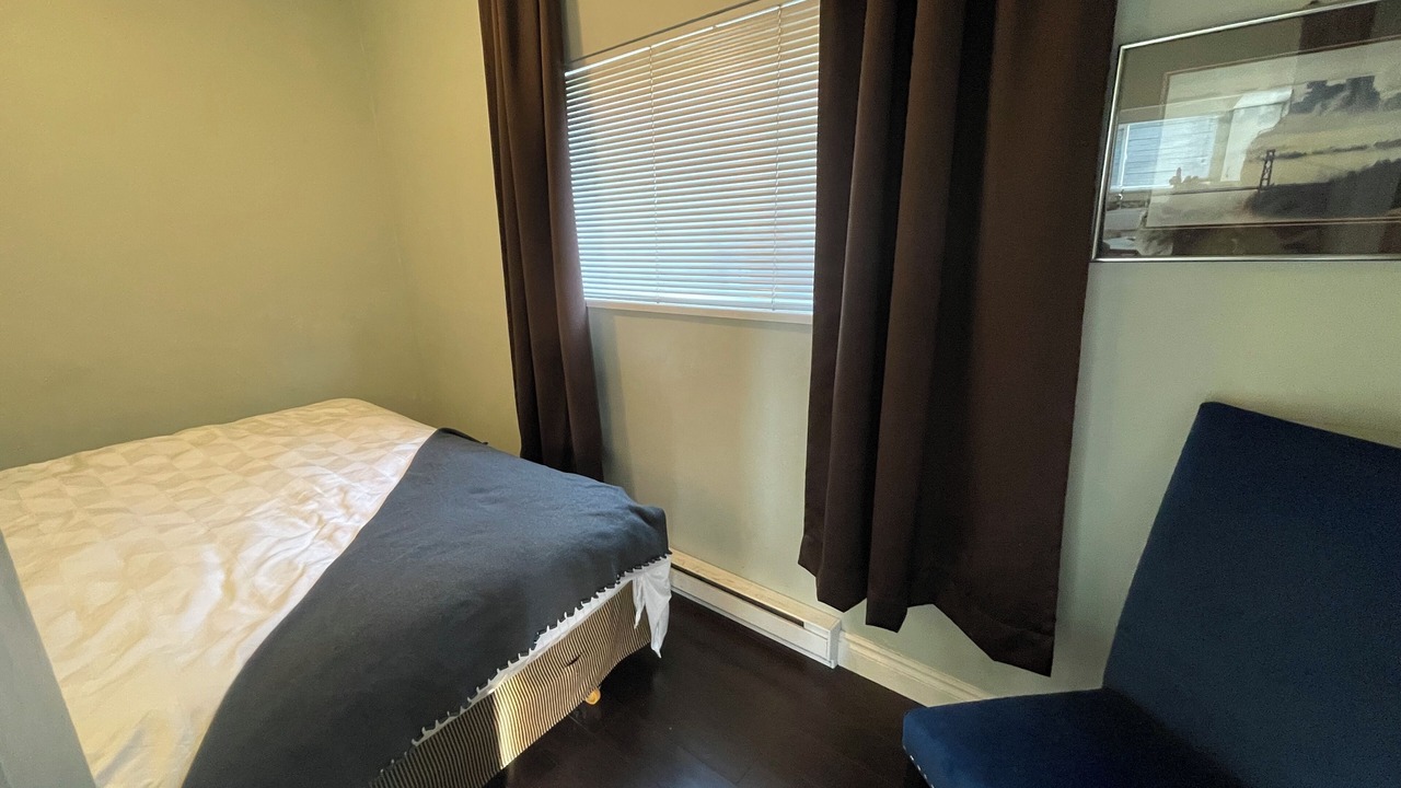 Photo of Bedroom in Lower Lonsdale