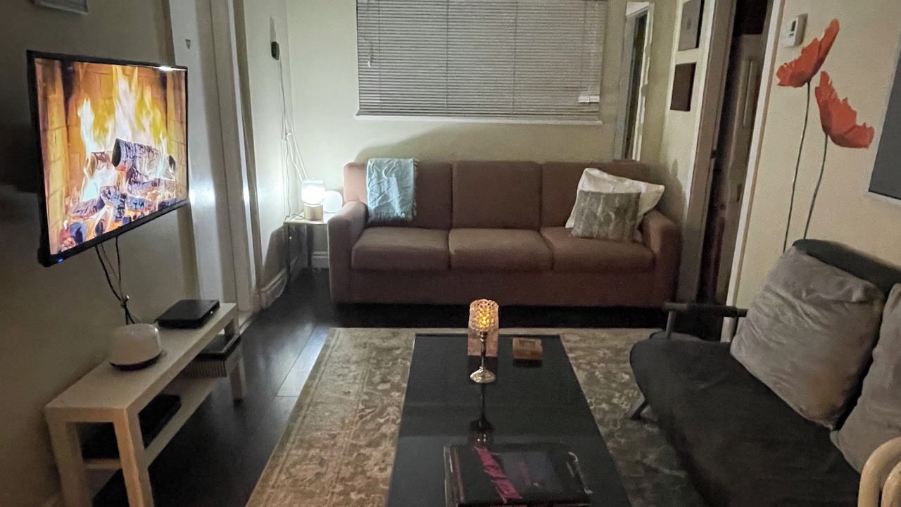 Photo of Livingroom in Lower Lonsdale