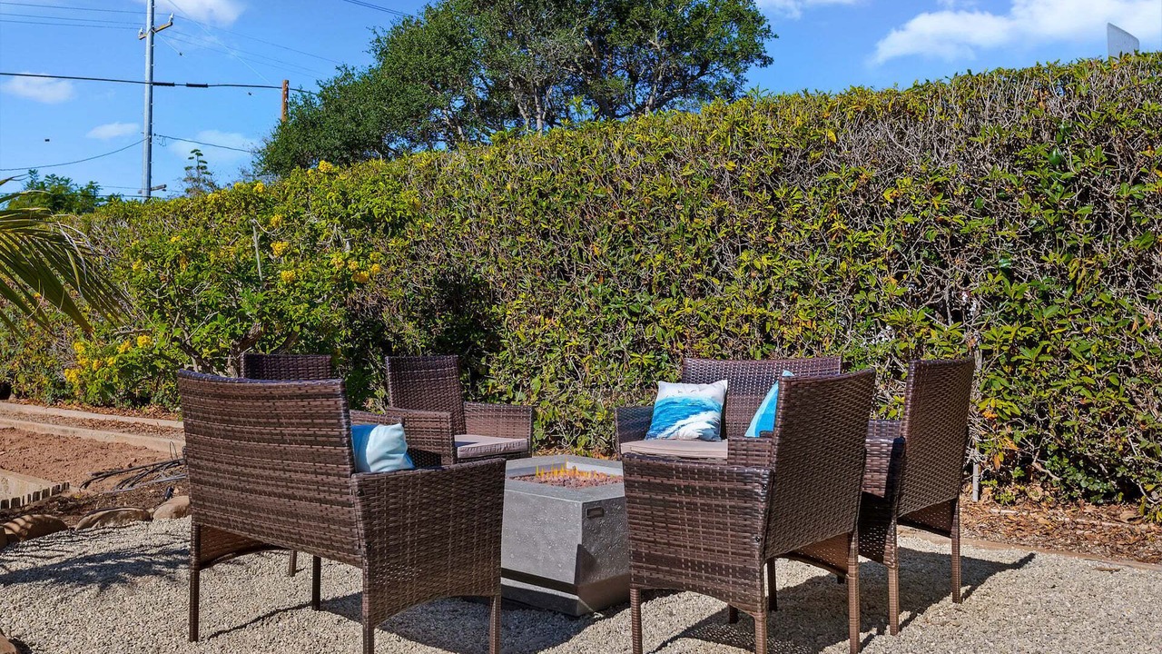 Photo of Patio Balcony in Toro Canyon