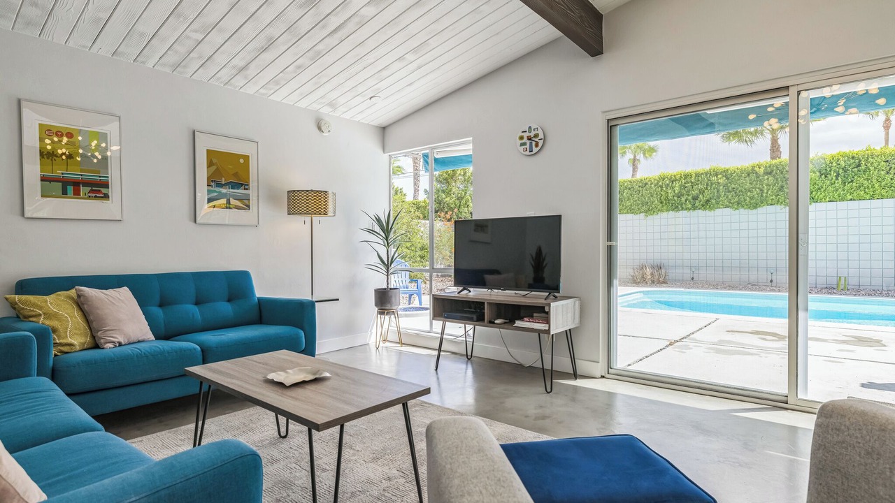 Photo of Outdoor in Racquet Club Estates