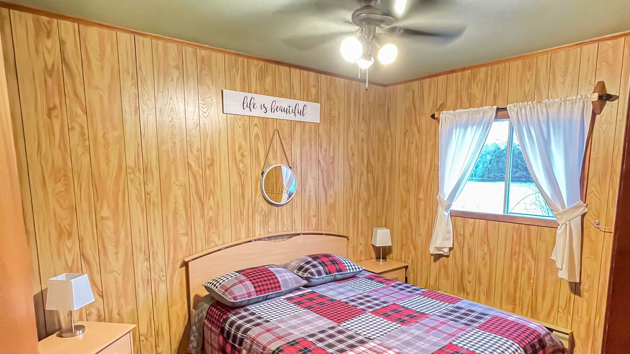 Photo of Bedroom in Magnetawan
