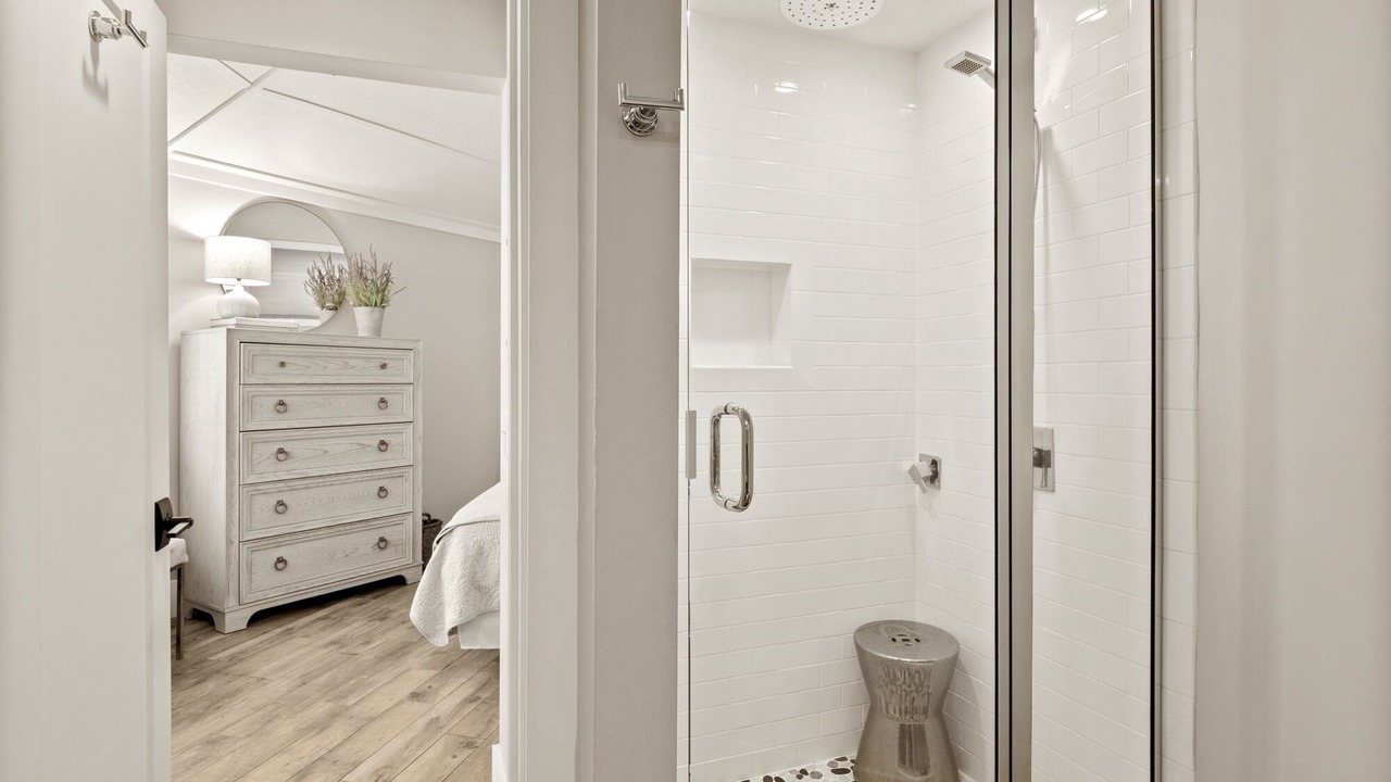 Photo of Bathroom in Night Heron
