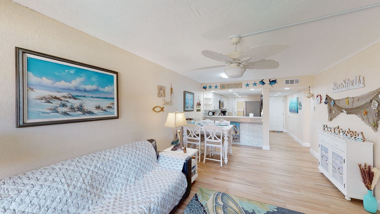 Photo of Livingroom in Point East