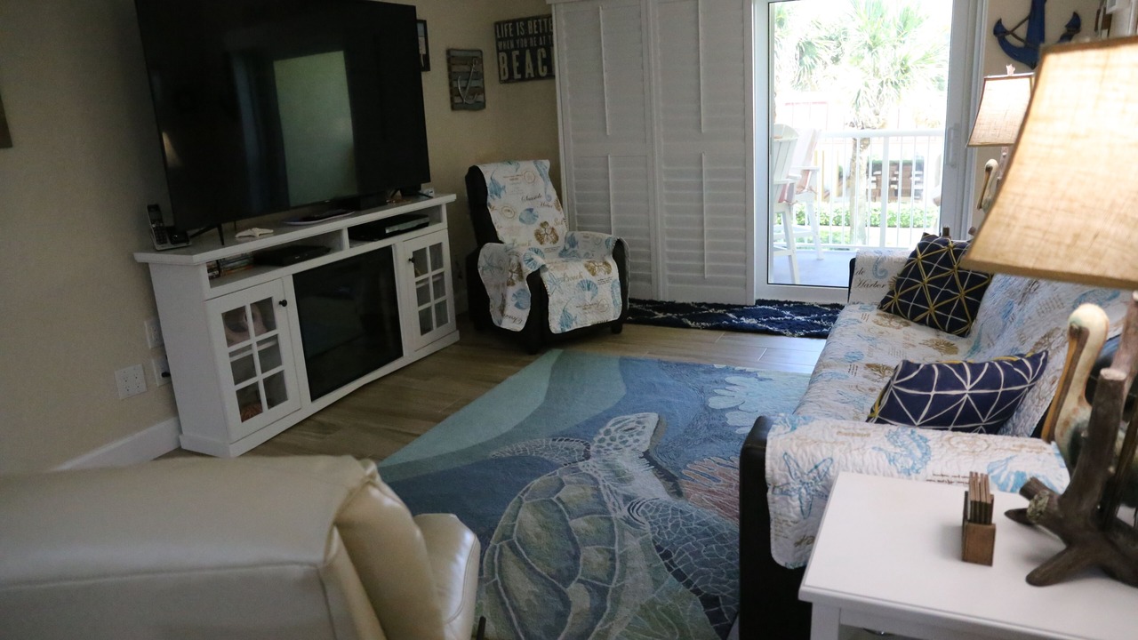 Photo of Livingroom in Point East