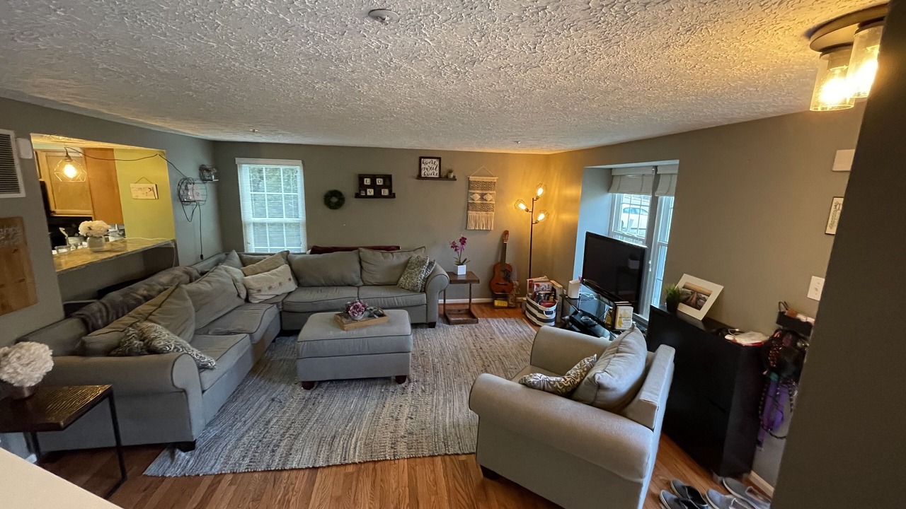 Photo of Livingroom in Savage-Guilford