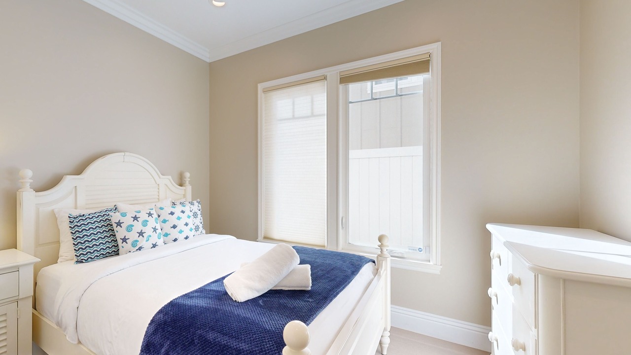 Photo of Bedroom in Hollywood Beach