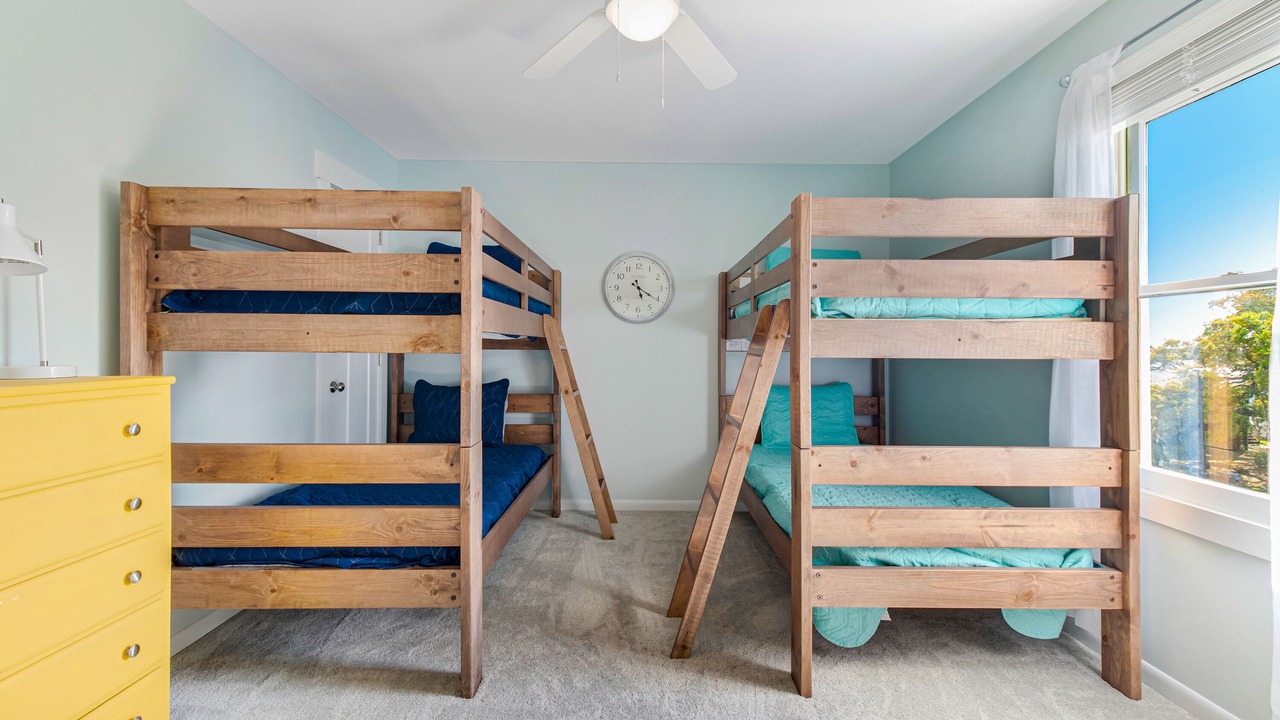 Photo of Bedroom in Long Beach