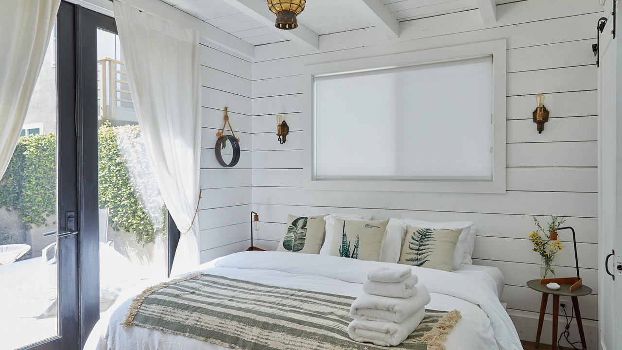 Photo of Bedroom in Hollywood Beach