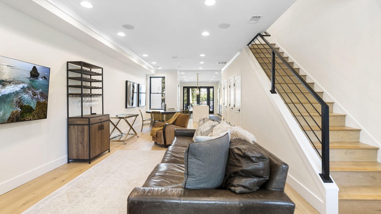 Photo of Livingroom in Brightwood Park