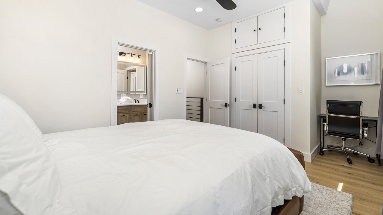 Photo of Bedroom in Brightwood Park