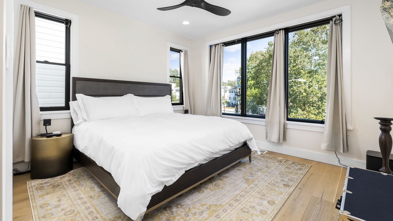 Photo of Bedroom in Brightwood Park