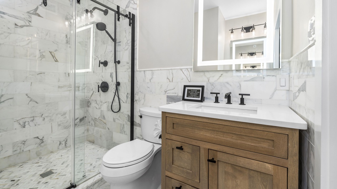 Photo of Bathroom in Brightwood Park