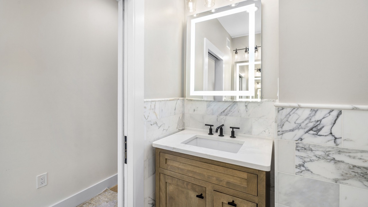 Photo of Bathroom in Brightwood Park