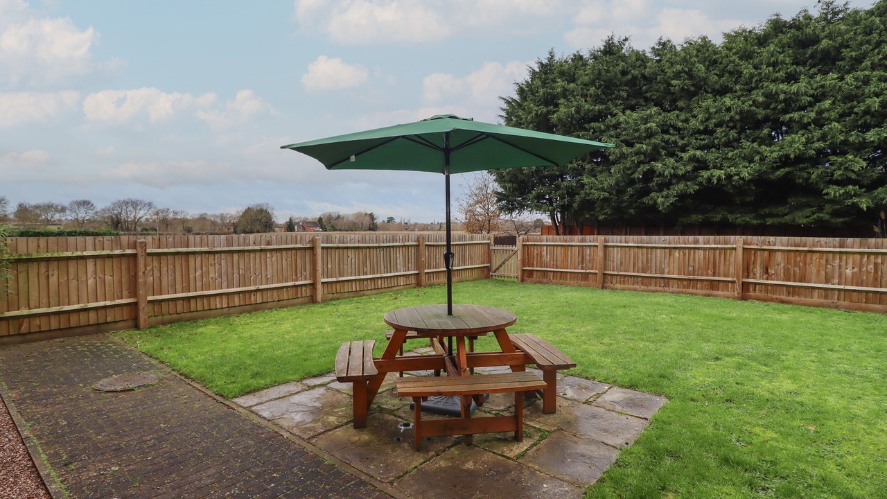 Photo of Outdoor in Weston Upon Avon