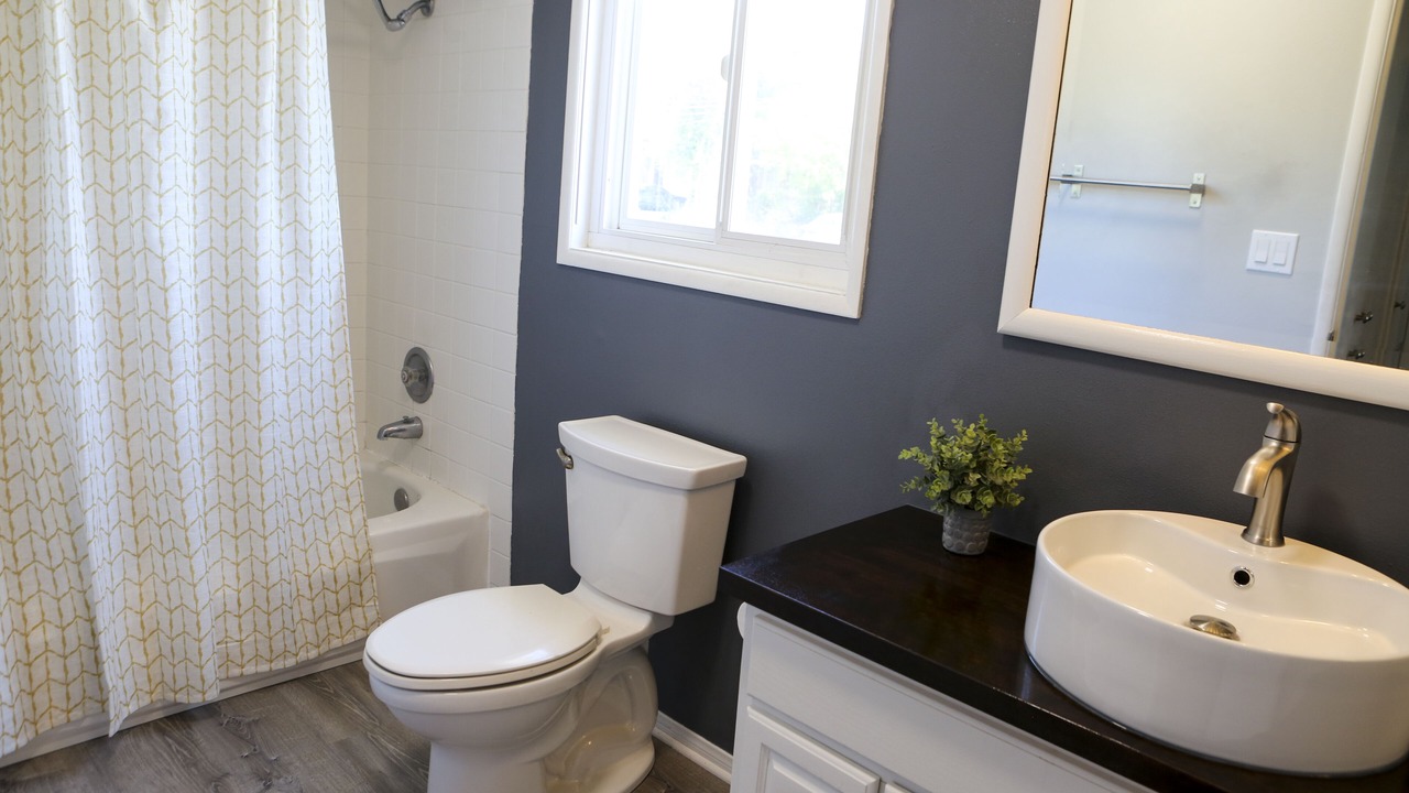 Photo of Bathroom in Thousand Oaks