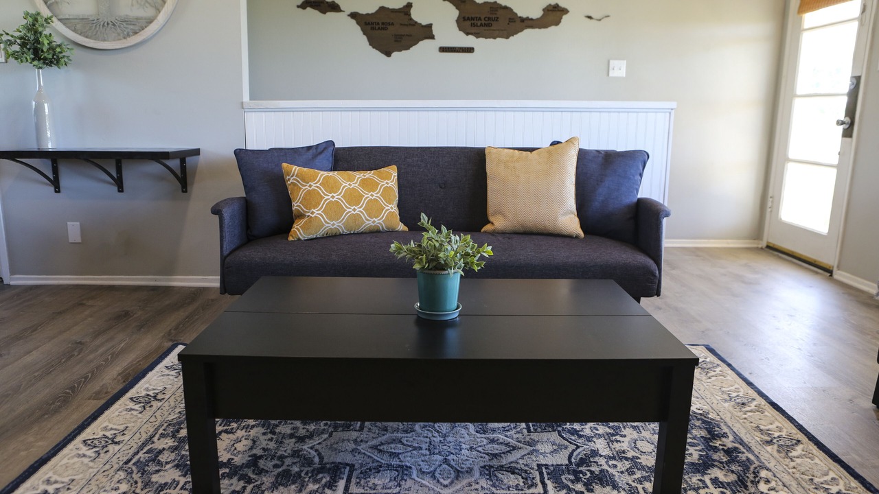 Photo of Livingroom in Thousand Oaks