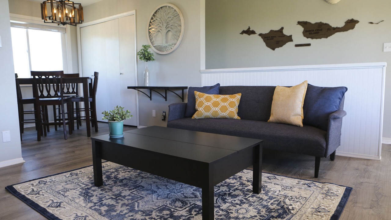 Photo of Livingroom in Thousand Oaks