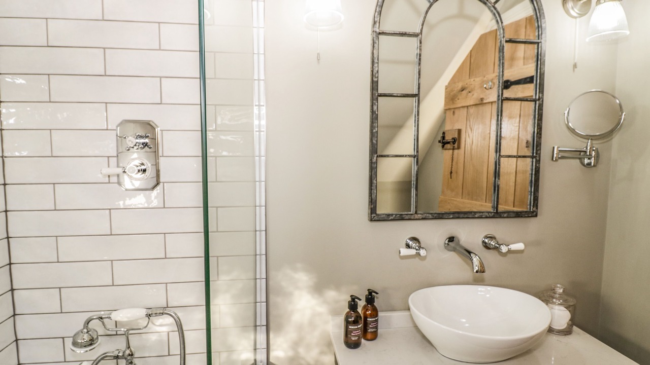 Photo of Bathroom in Armscote