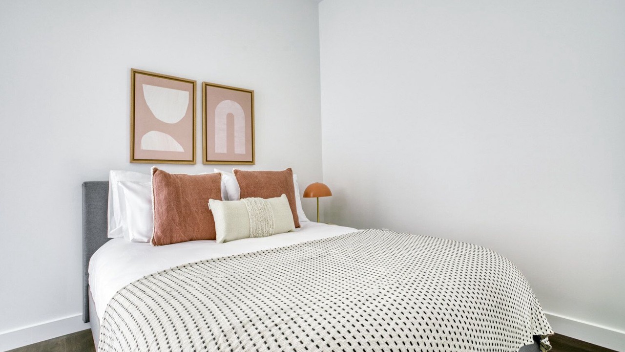 Photo of Bedroom in Gallaudet