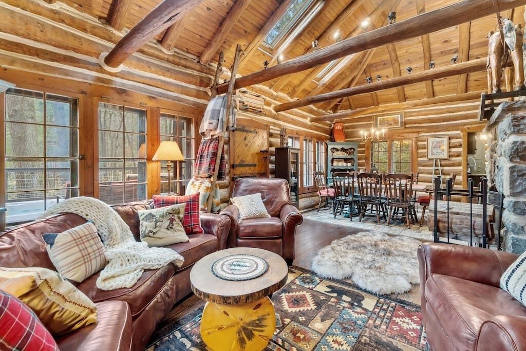 Photo of Livingroom in East Stroudsburg