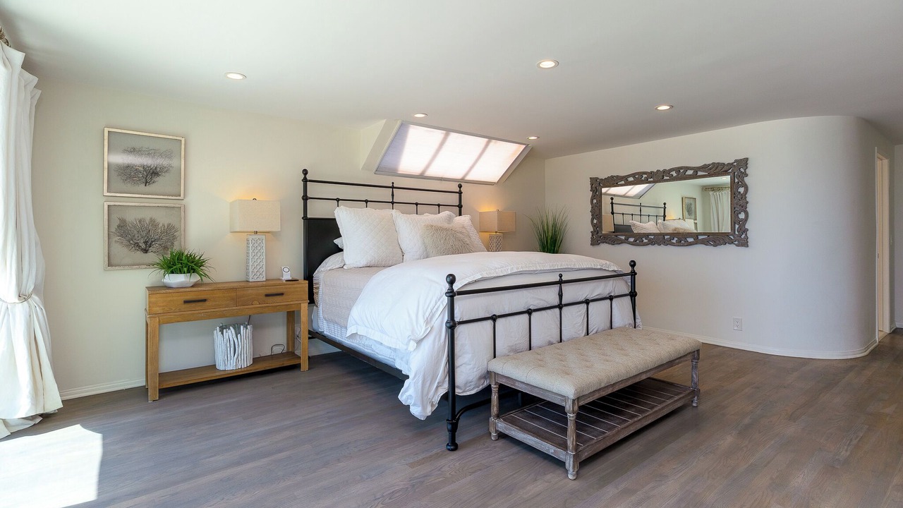 Photo of Bedroom in Silver Strand
