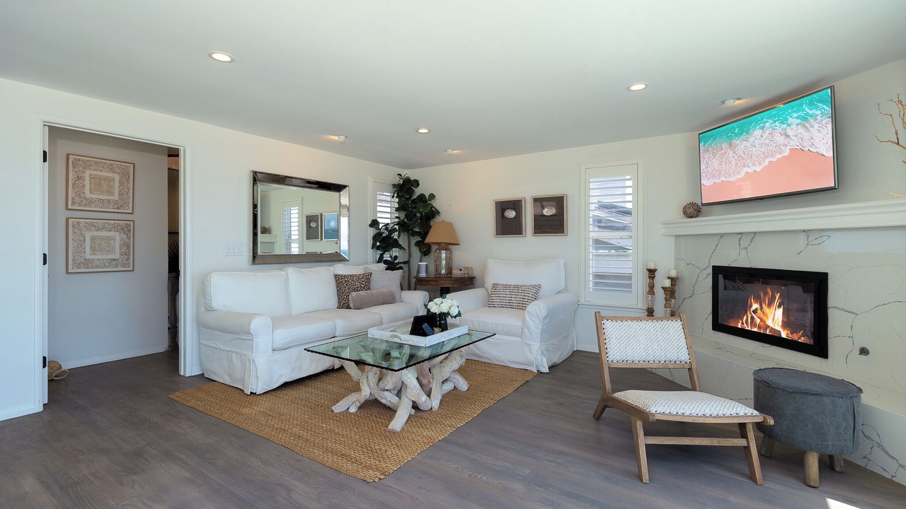 Photo of Livingroom in Silver Strand