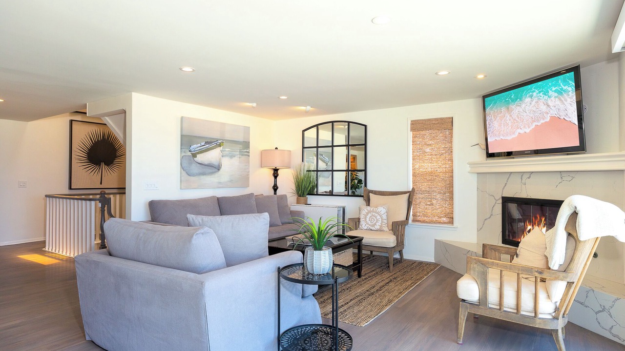Photo of Livingroom in Silver Strand