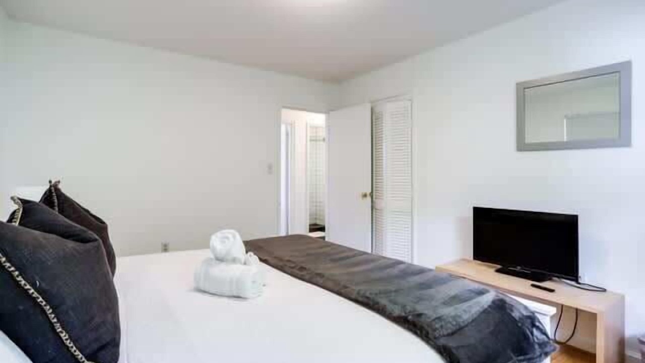 Photo of Bedroom in Forest Glen