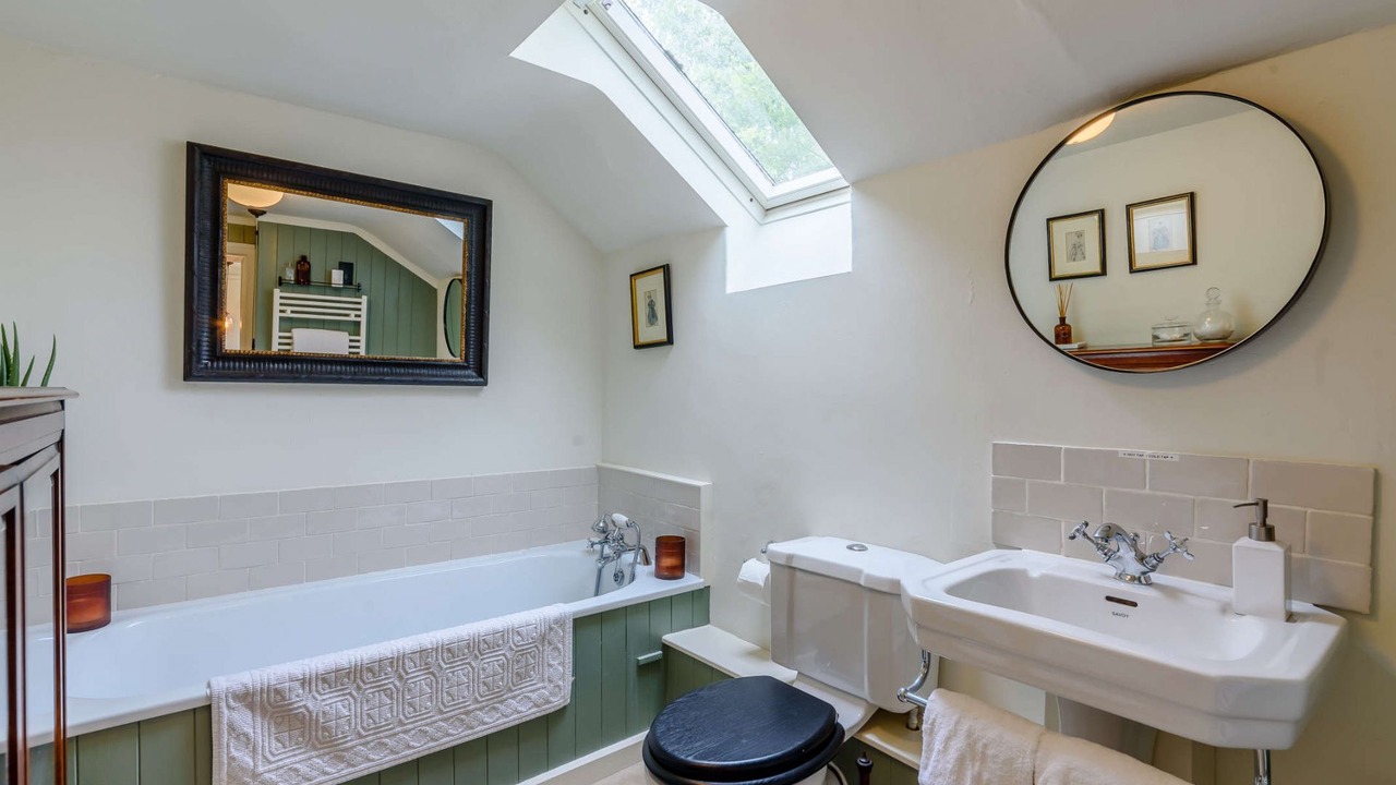 Photo of Bathroom in Moreton-in-Marsh