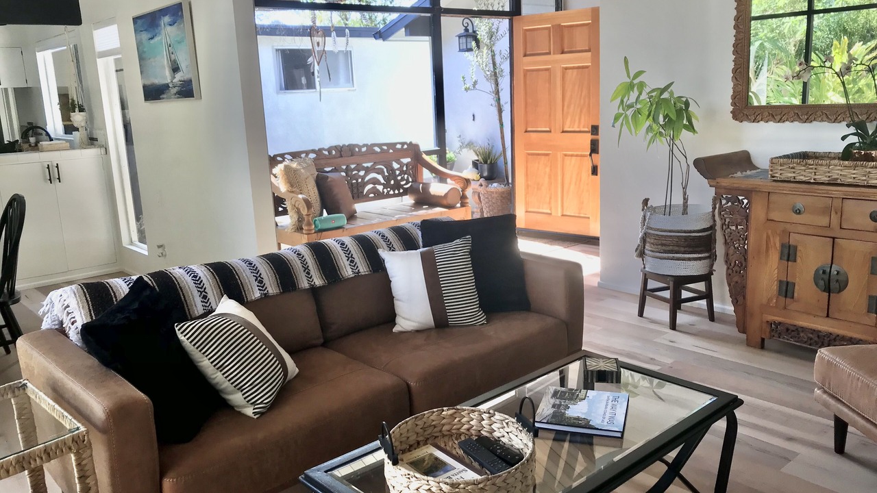 Photo of Livingroom in Hitchcock