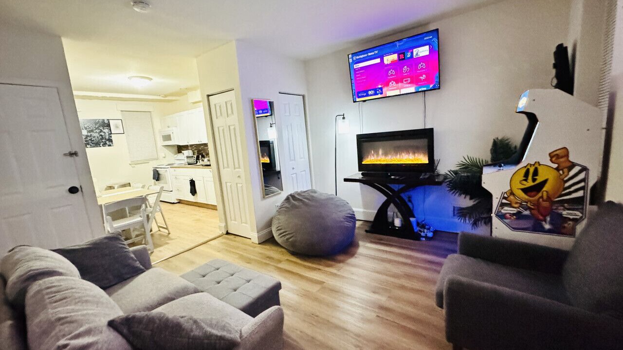 Photo of Livingroom in Downtown Baltimore