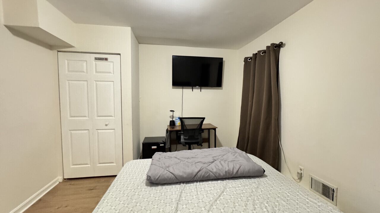 Photo of Bedroom in Downtown Baltimore