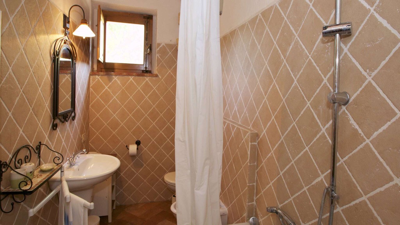 Photo of Bathroom in Torre A Castello