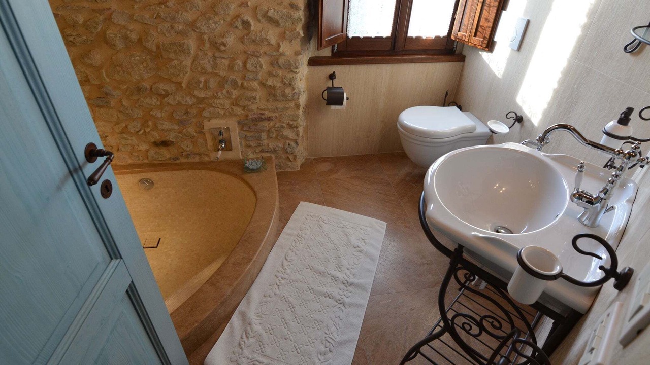 Photo of Bathroom in Petrella Guidi