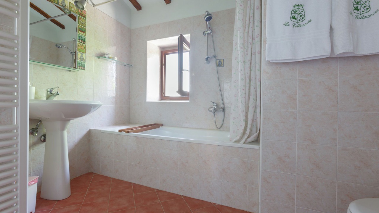 Photo of Bathroom in Tredozio