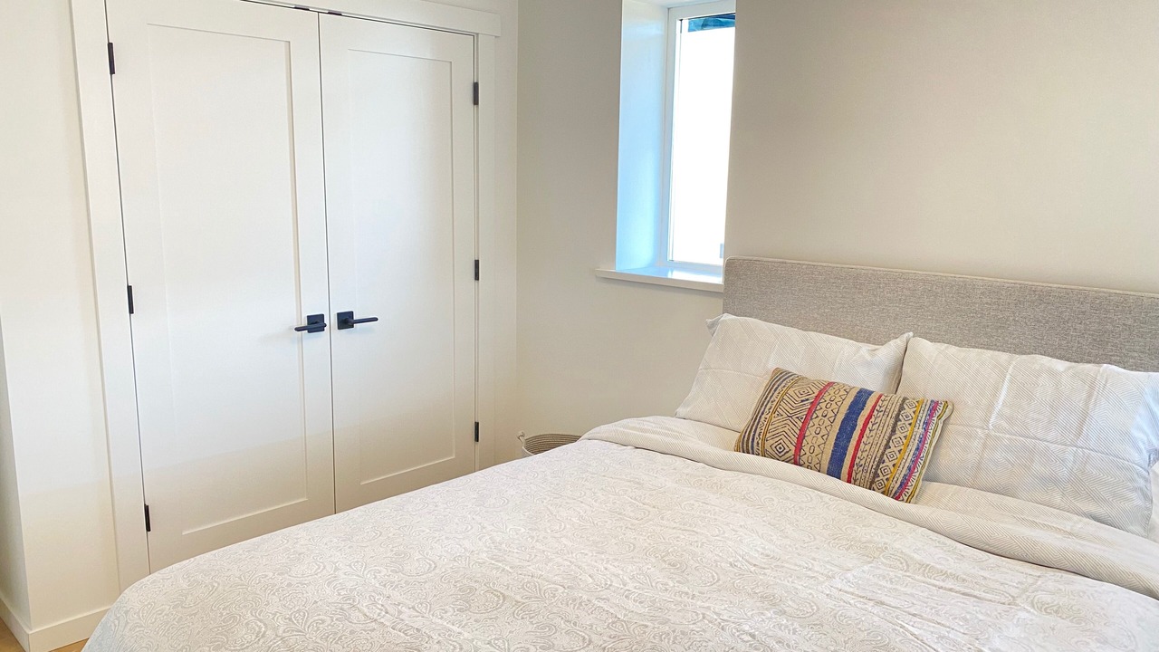 Photo of Bedroom in District of North Vancouver