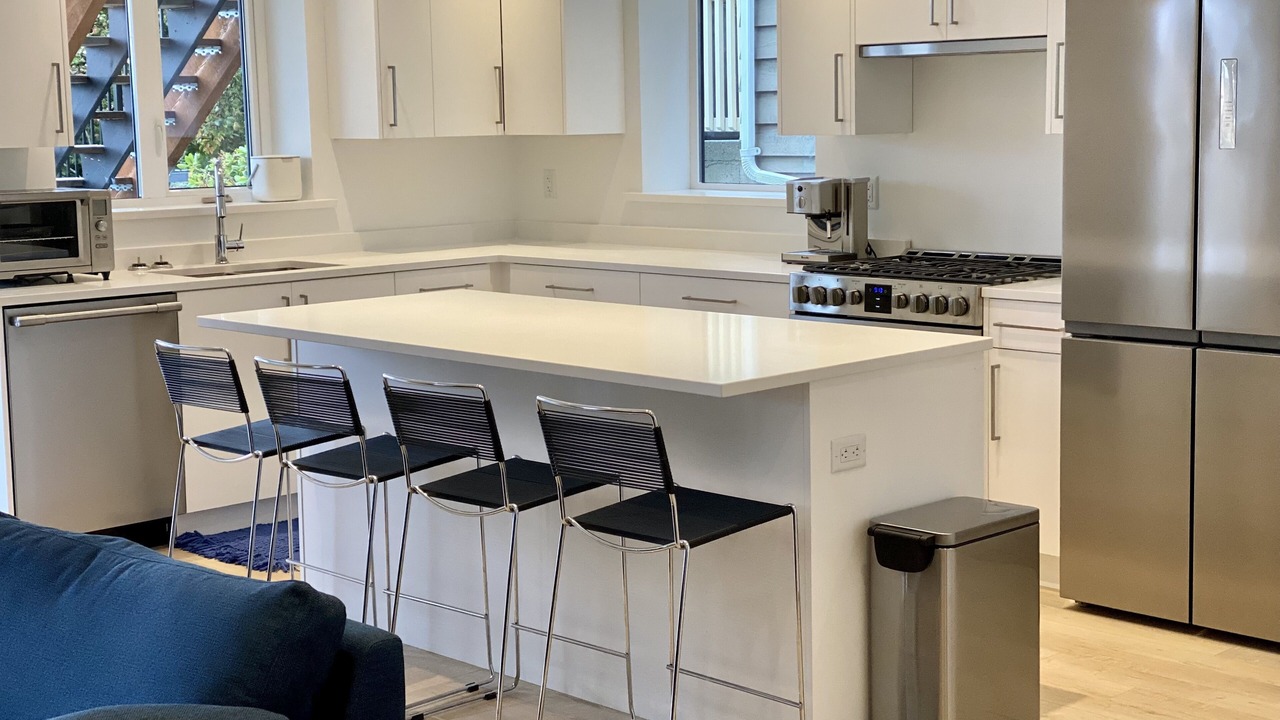 Photo of Kitchen in District of North Vancouver