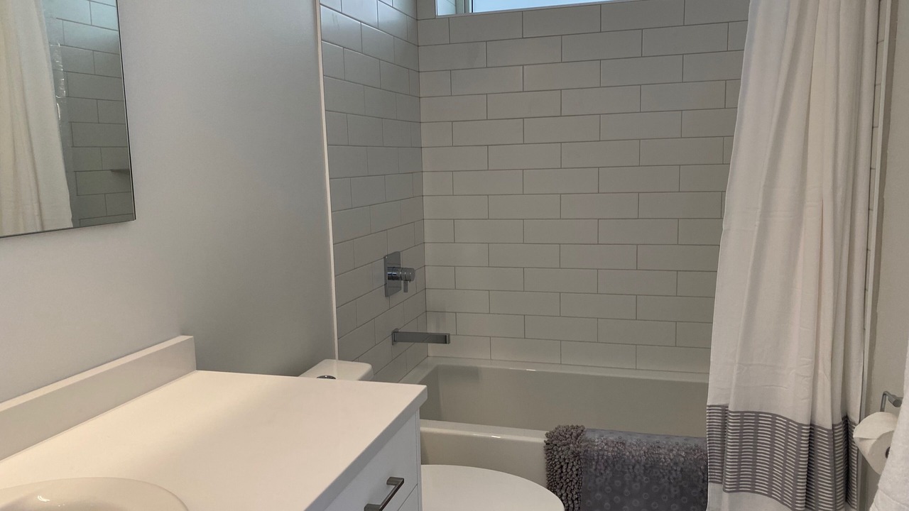 Photo of Bathroom in District of North Vancouver
