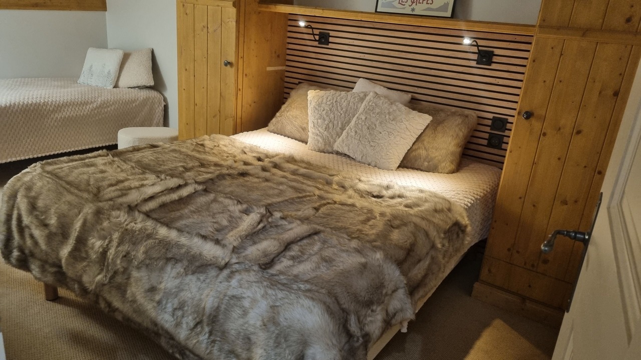 Photo of Bedroom in Arc-1950