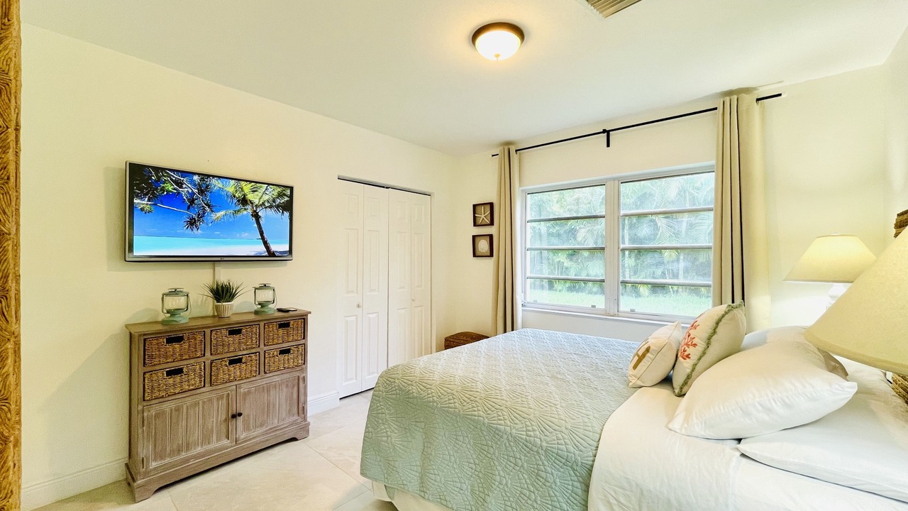 Photo of Bedroom in Dolphin Isles